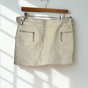 Vintage White Mini Skirt with Zipper Pockets